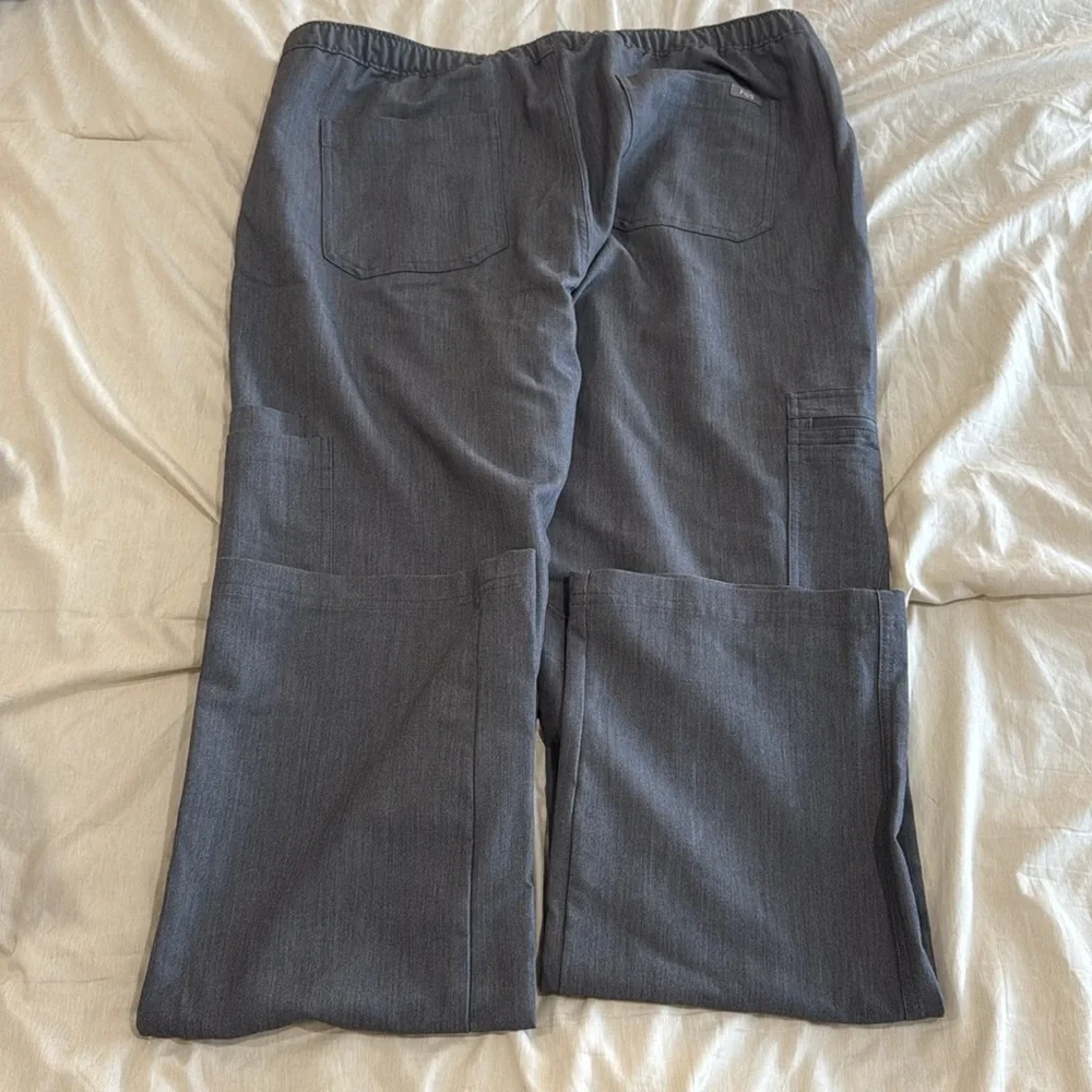Figs Men's Yola Scrub Pants – Graphite, Size XLarge (EUC)
